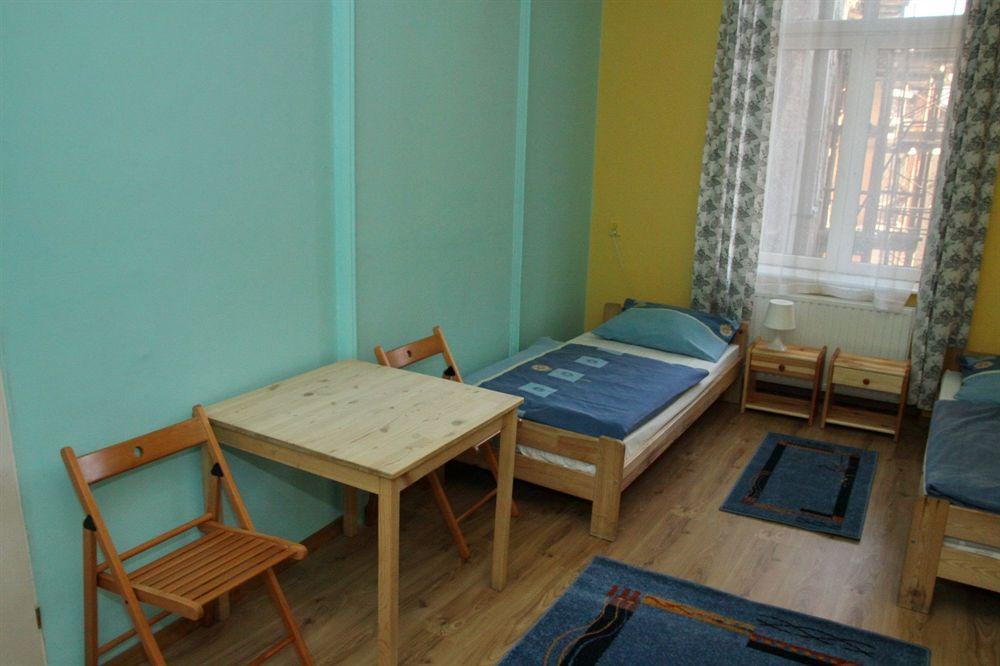 Old Town Luxe Retreat - King Bed - Steps To Main Square Apartamento Cracóvia Exterior foto