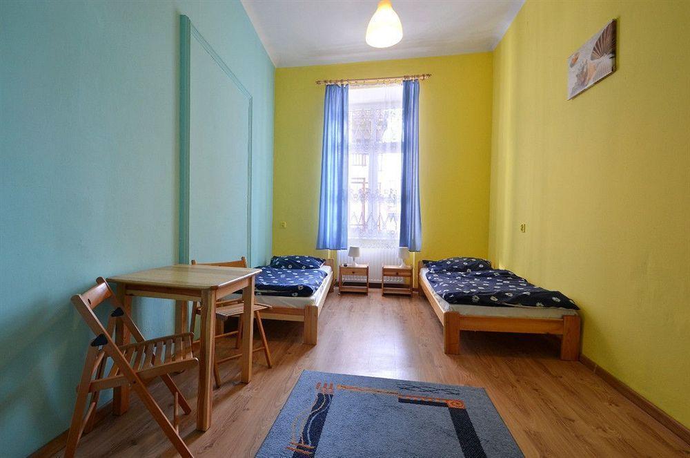 Old Town Luxe Retreat - King Bed - Steps To Main Square Apartamento Cracóvia Exterior foto