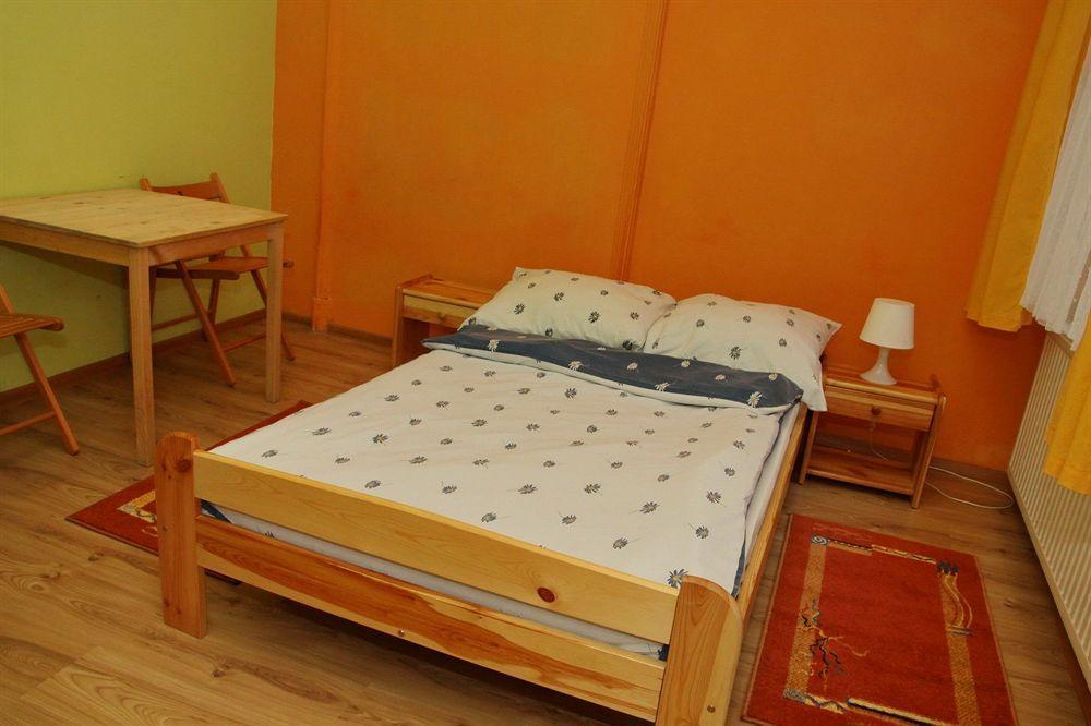 Old Town Luxe Retreat - King Bed - Steps To Main Square Apartamento Cracóvia Exterior foto