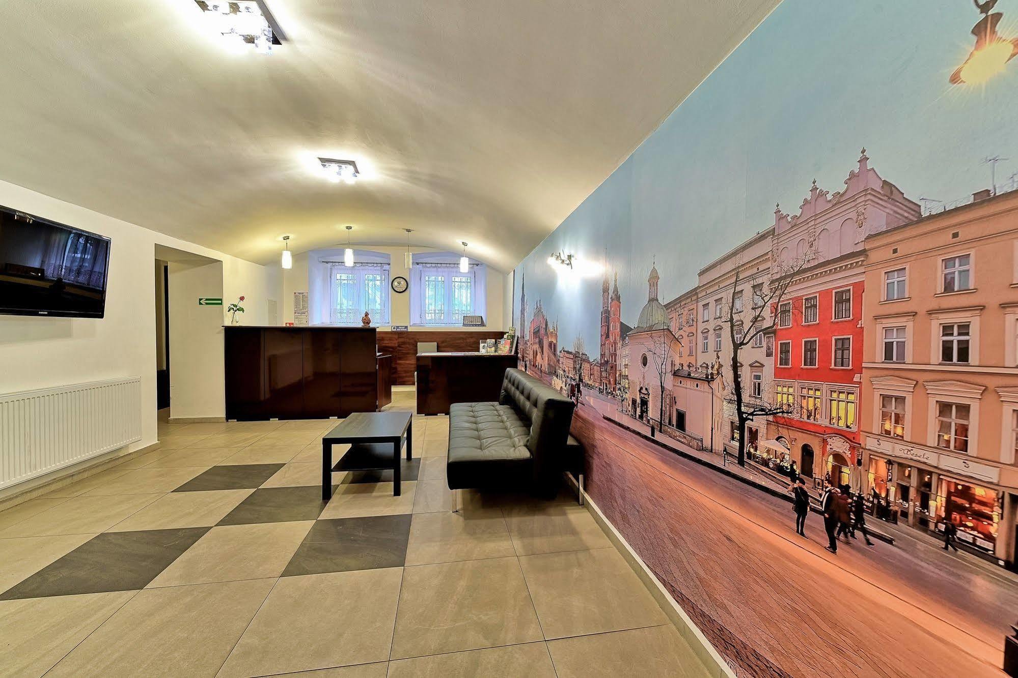 Old Town Luxe Retreat - King Bed - Steps To Main Square Apartamento Cracóvia Exterior foto