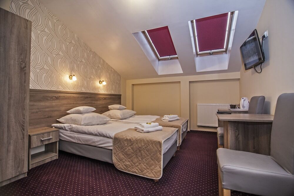 Old Town Luxe Retreat - King Bed - Steps To Main Square Apartamento Cracóvia Exterior foto